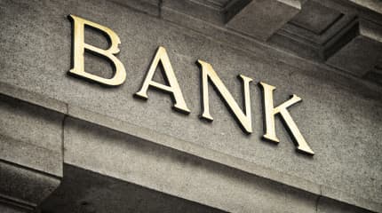 {{ image_alt:banks-1639498261.jpg }}
