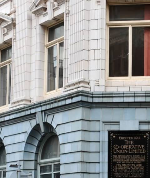 {{ image_alt:finance-3-coop-2x.jpg }}