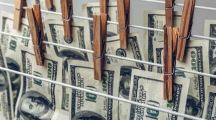 {{ image_alt:money-pegs.jpg }}